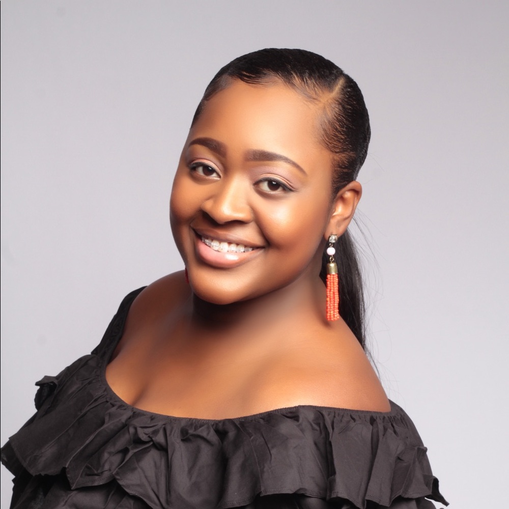 Meet your Posher, Alicia